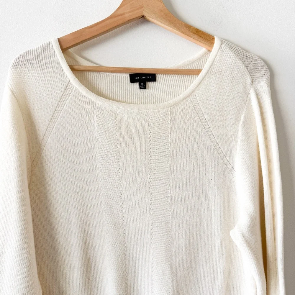 The‎ Limited Ivory Knit Crewneck Sweater Size XL